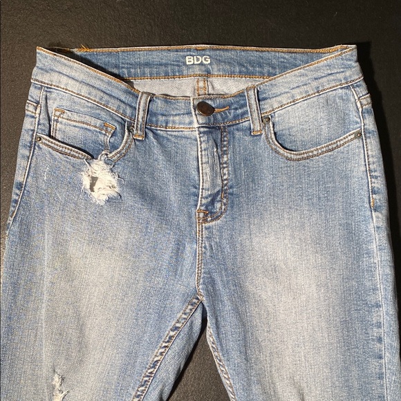 BDG Urban Outfitters Blue Mid Rise Twig Ankle Jeans • Ripped Distressed Cropped - Picture 2 of 9